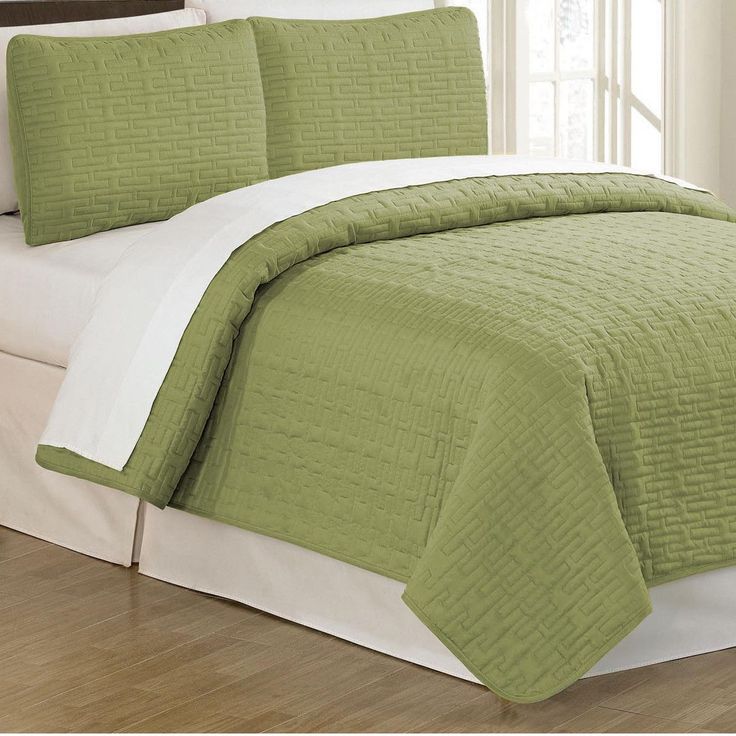 Bedspread - Sandra Venditti Crusoe 3 Piece Quilt Set