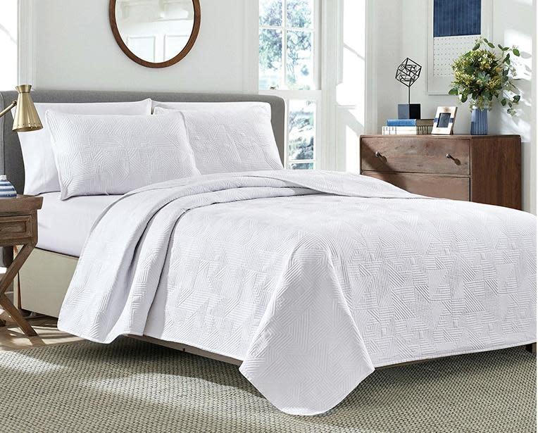 Carlyle Quilt Set